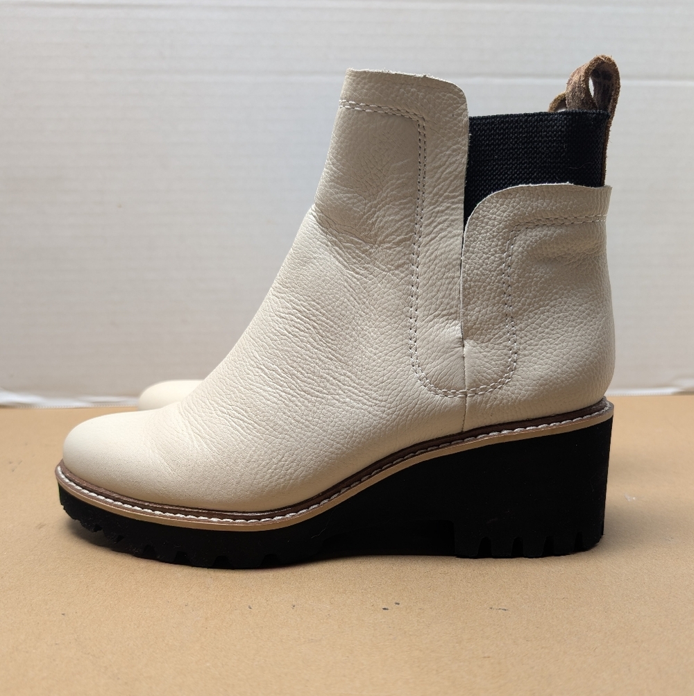 Dolce Vita Off White Slip-on Boots Sz.8